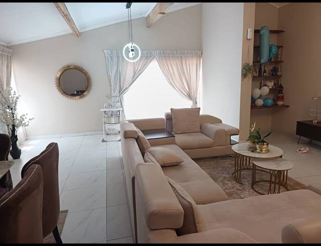 3 BEDROOM PROPERTY TO RENT IN BROMHOF